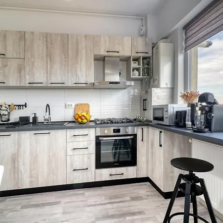 Homie Gray - Private Parking - Self Check-in