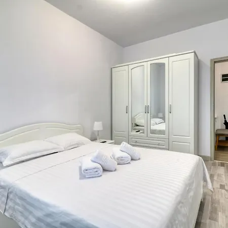 Appartamento Homie Gray - Private Parking - Self Check-in