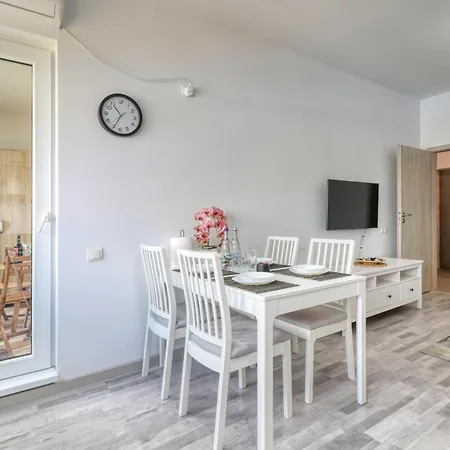 Homie Gray - Private Parking - Self Check-in *