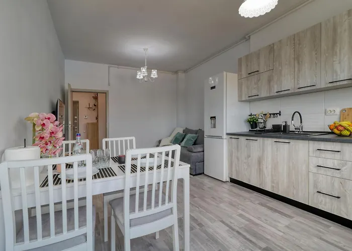 Homie Gray - Private Parking - Self Check-in *