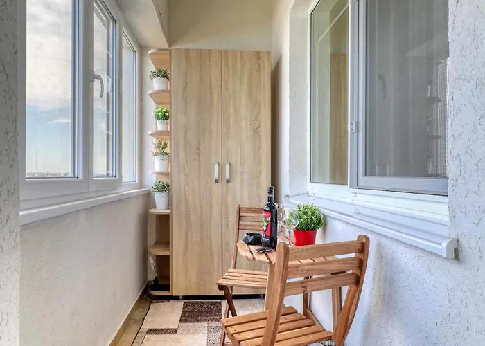 Homie Gray - Private Parking - Self Check-in Бухарест