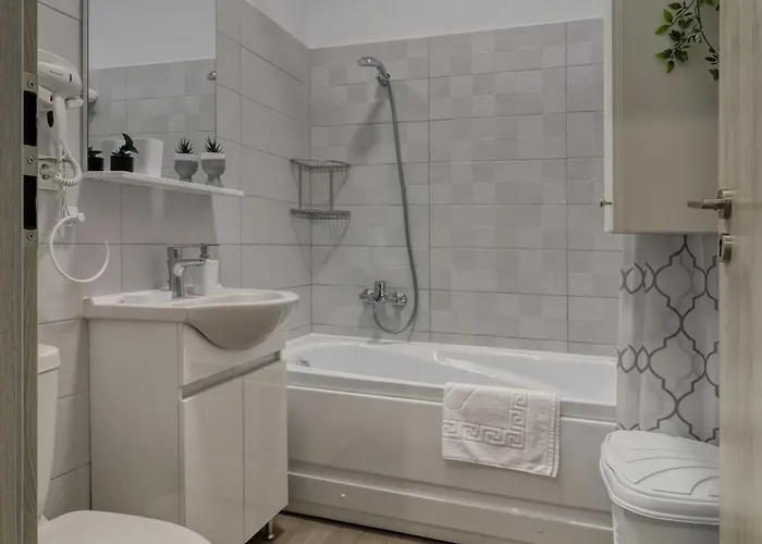 Homie Gray - Private Parking - Self Check-in *