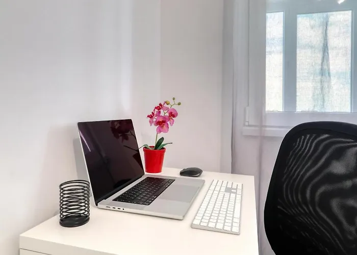 Homie Gray - Private Parking - Self Check-in Apartament *